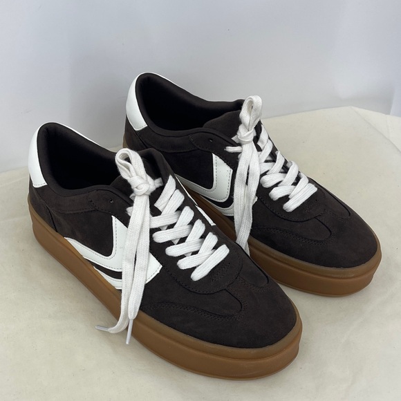 Madden Nyc Shoes - Women’s Casual Suede Lace-Up Sneakers in Black and White